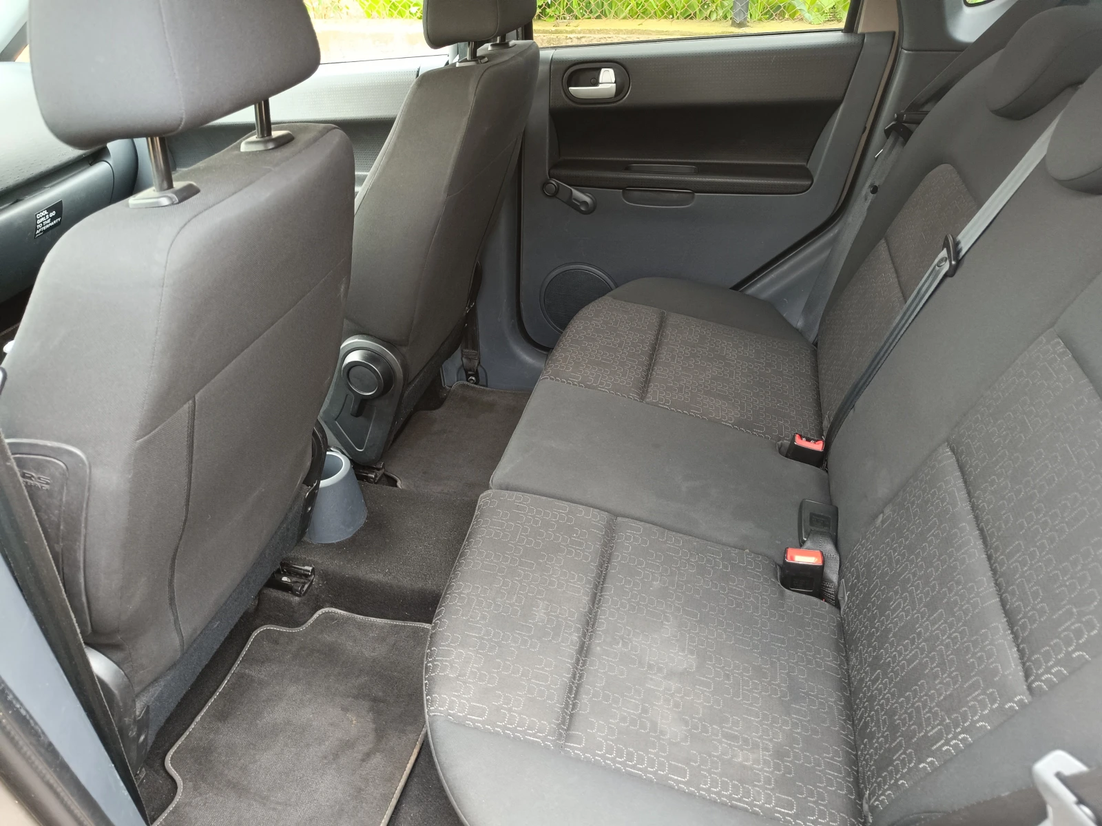Mitsubishi Colt  - изображение 10
