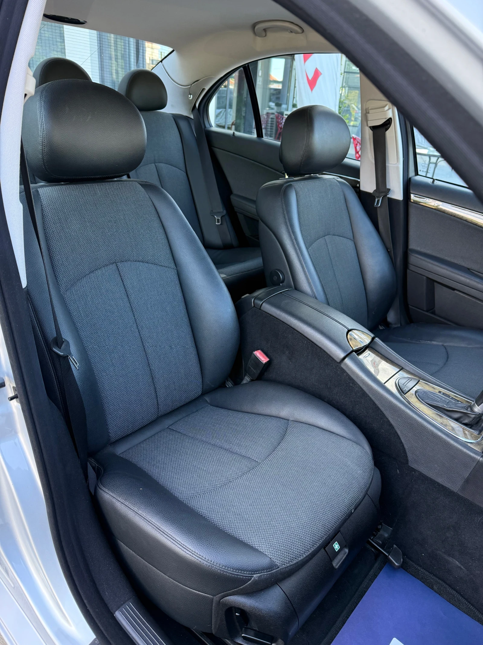 Mercedes-Benz E 320 Avantgarde/NAVI/ПОДГРЕВ - изображение 9