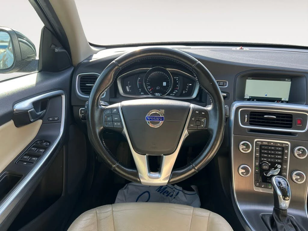 Volvo S60 * T5* АвтоКредит (ЦЕНА ДО БГ) - изображение 10