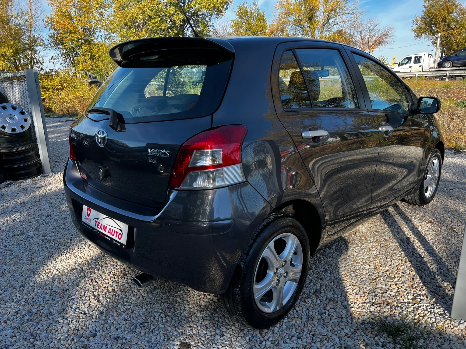 Toyota Yaris 1.33i 99000km!!! SWISS EDITION/NAVI/6-SPEED - изображение 5