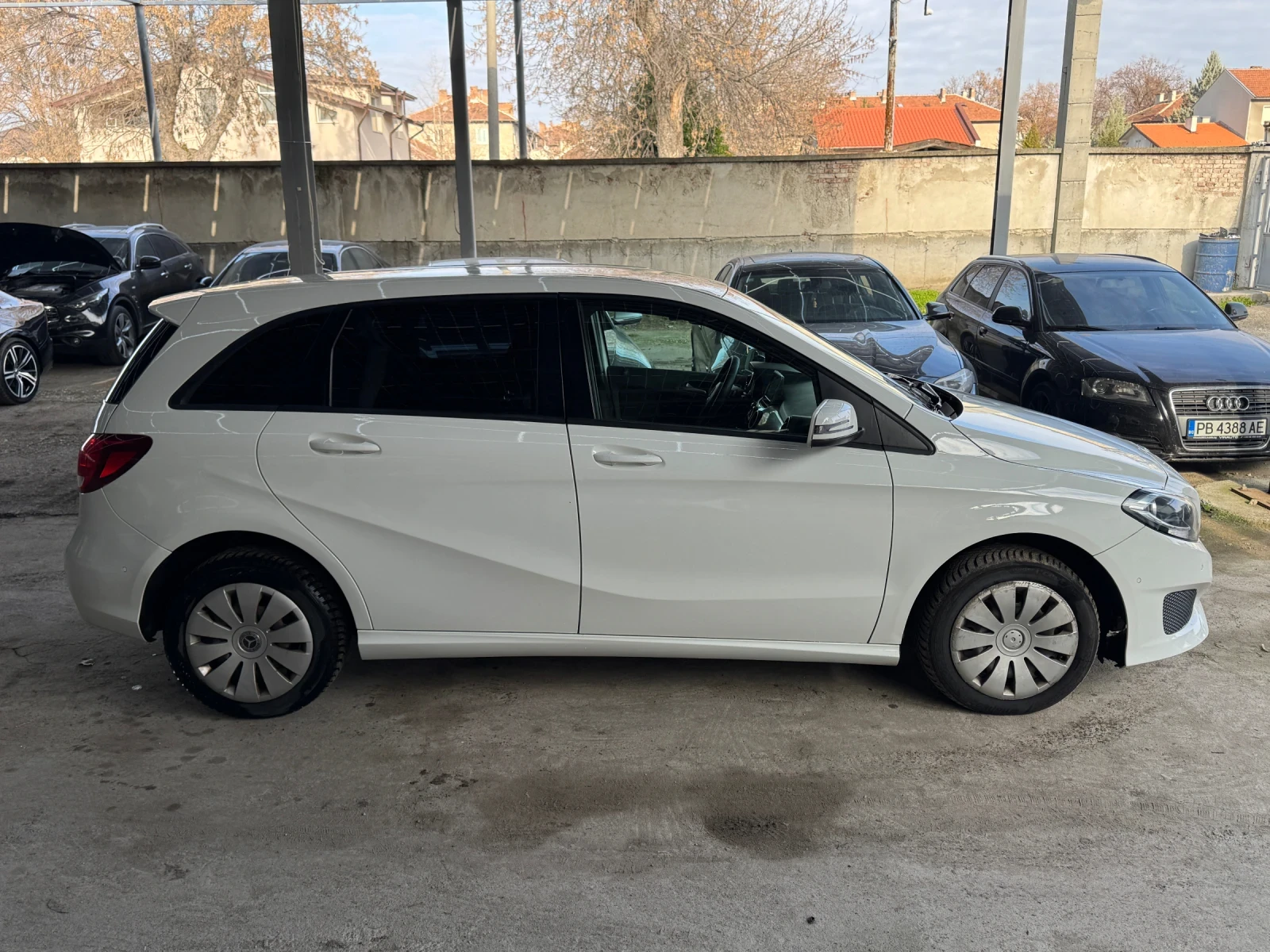 Mercedes-Benz B 220  - изображение 4