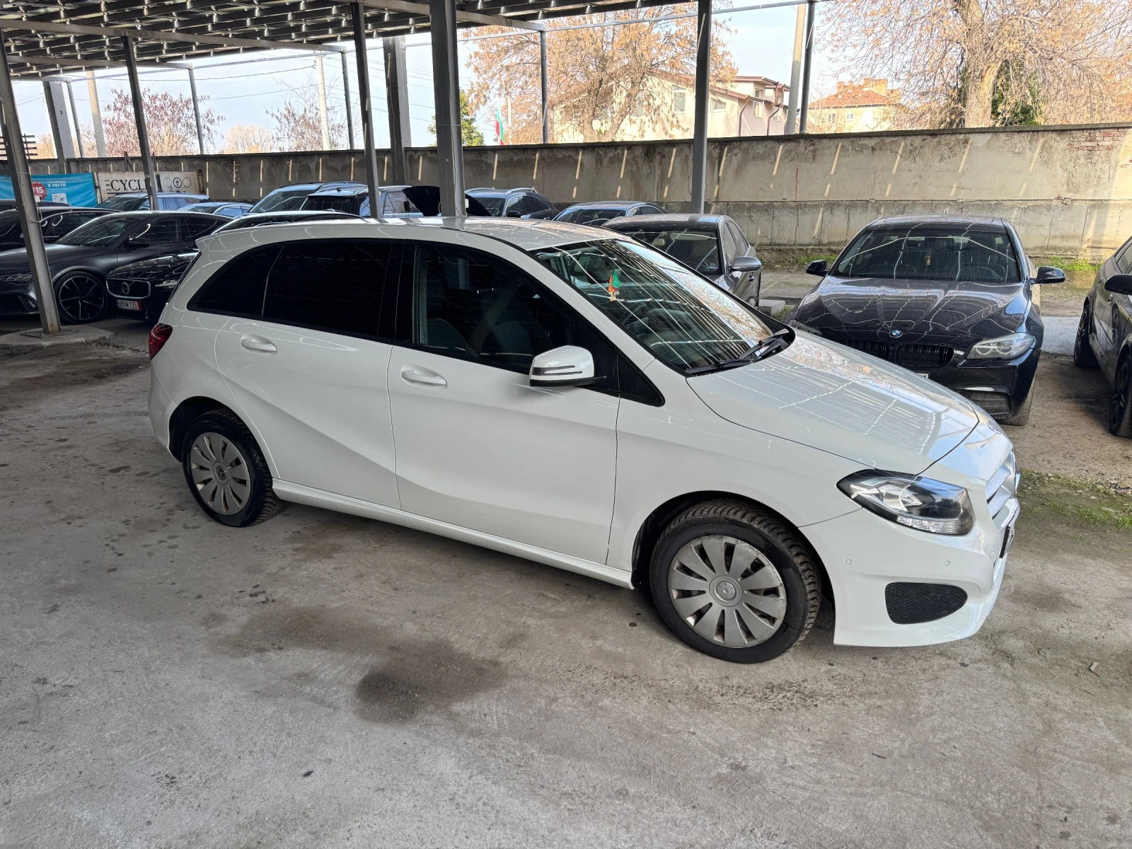 Mercedes-Benz B 220  - изображение 5