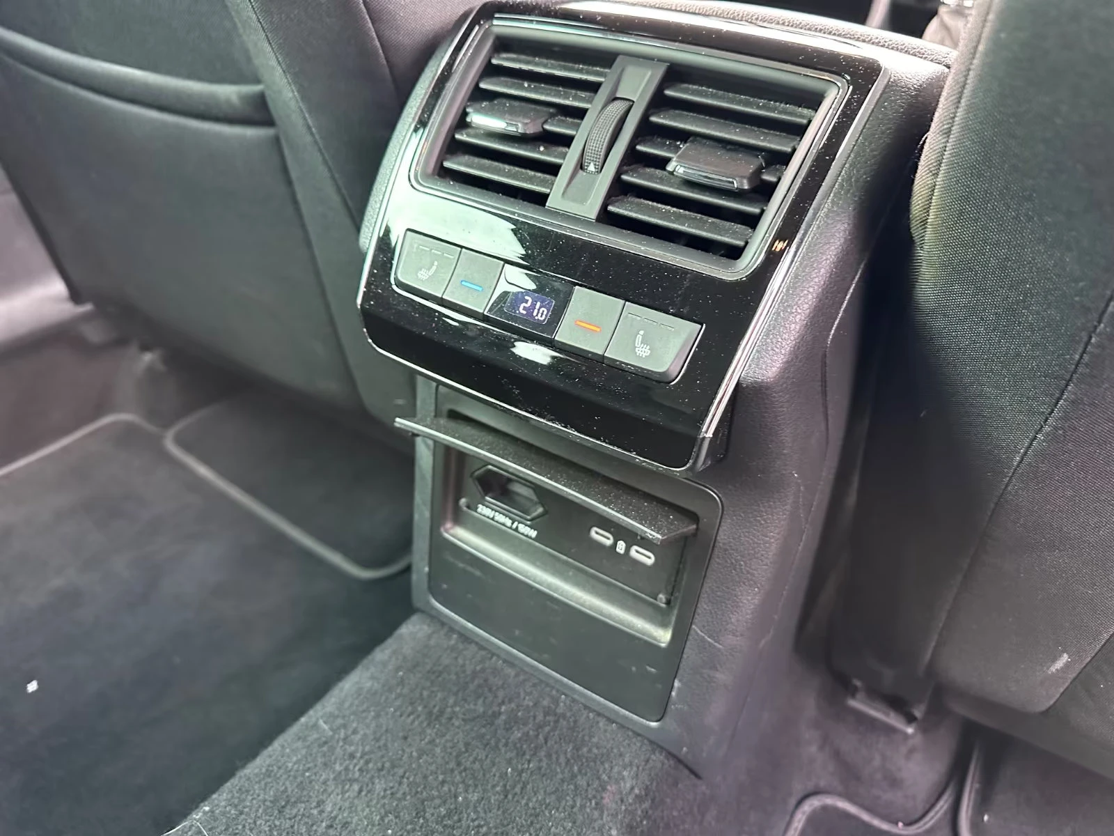 Skoda Superb AMBITION/150HP/CAM/AHK/NAVI/KLESS/ACC/691g | Mobile.bg � ����������� 13
