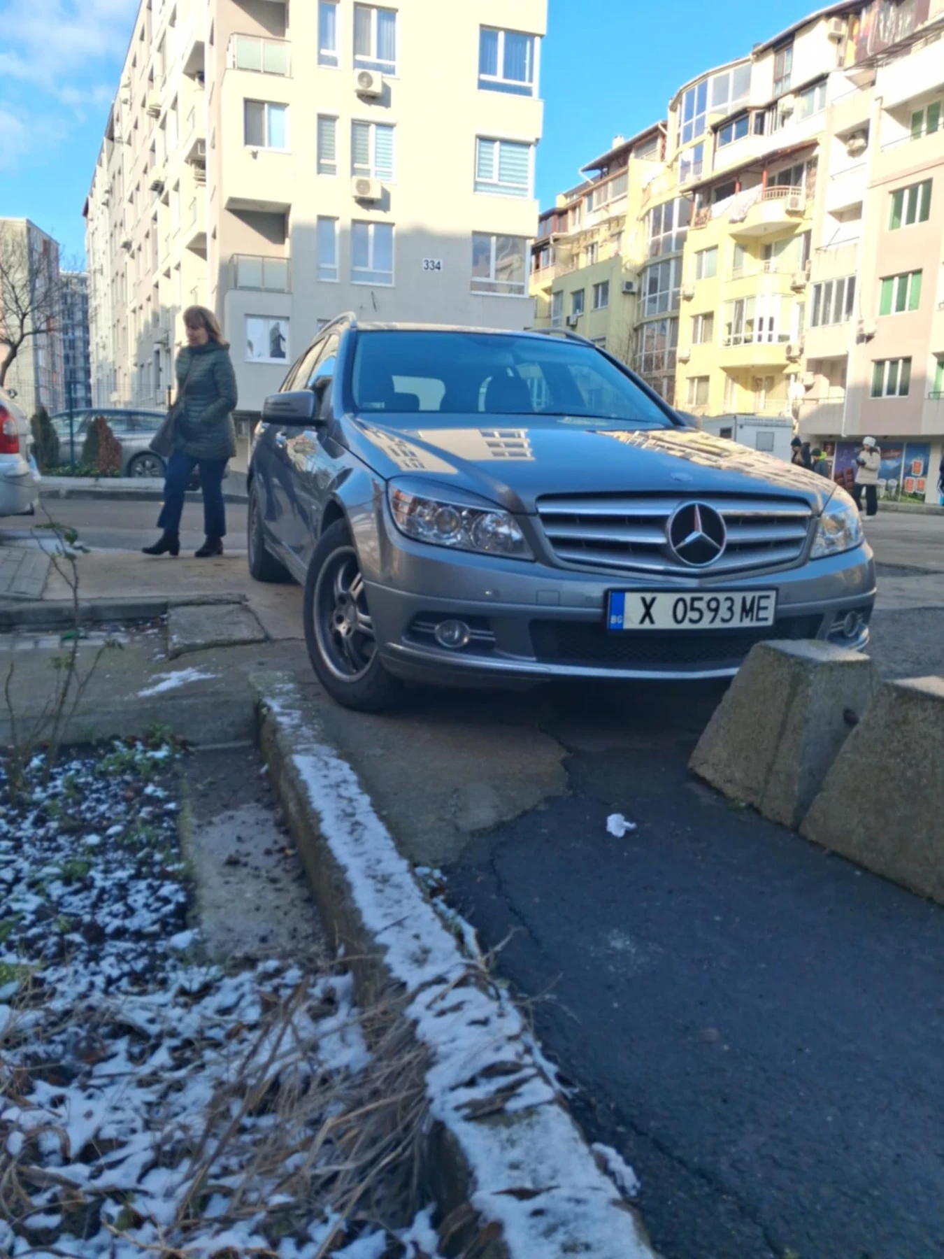 Mercedes-Benz 220 W - изображение 8