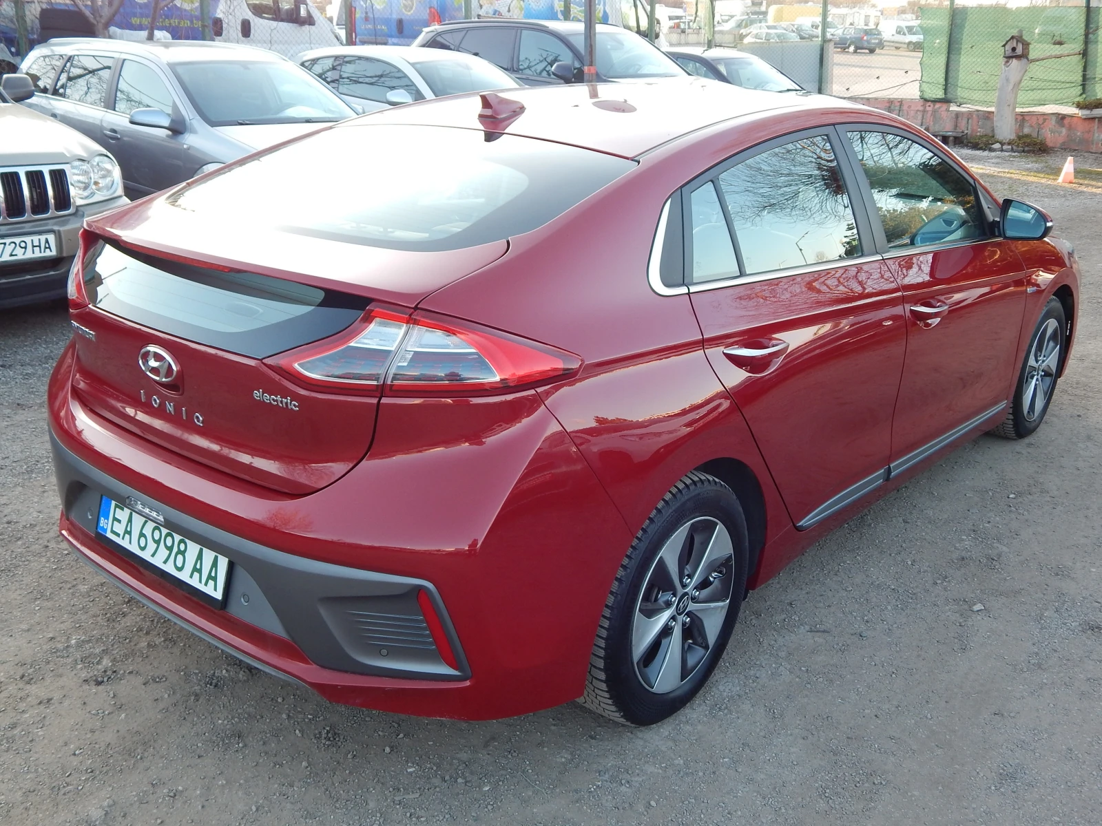 Hyundai Ioniq 28KW-* PREMIUM* , снимка 4 - Автомобили и джипове - 53838593