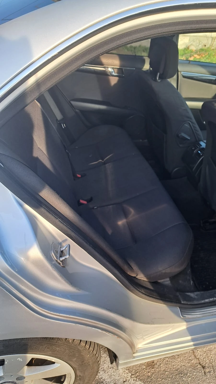 Mercedes-Benz C 220, снимка 9 - Автомобили и джипове - 53934224