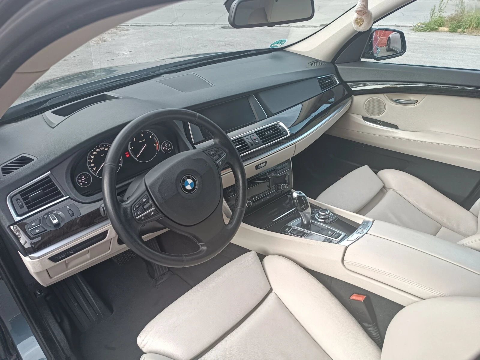 BMW 5 Gran Turismo 530d GT, снимка 9 - Автомобили и джипове - 53936270