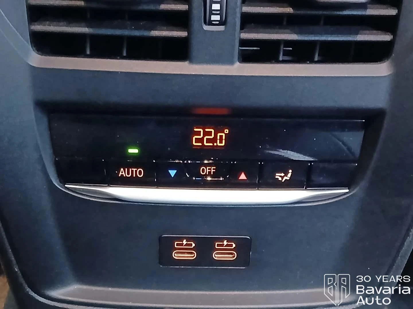 BMW 318 d Touring M Sport Paket Steptronic, снимка 13 - Автомобили и джипове - 54129814