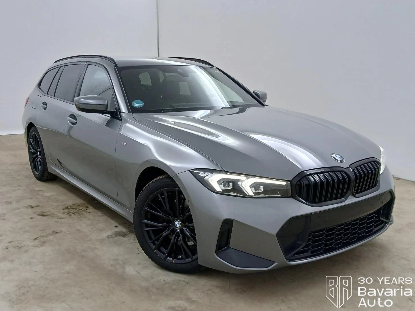 BMW 318 d Touring M Sport Paket Steptronic, снимка 4 - Автомобили и джипове - 54129814