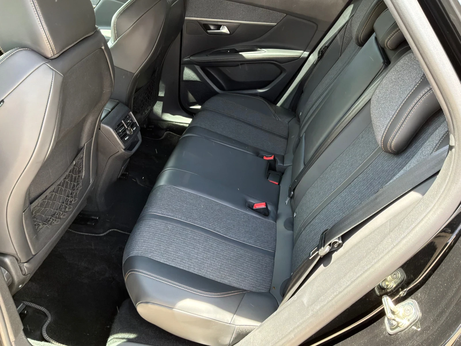 Peugeot 3008 1.6HDI 120k.с. GT-line Автоматик, снимка 13 - Автомобили и джипове - 54606924
