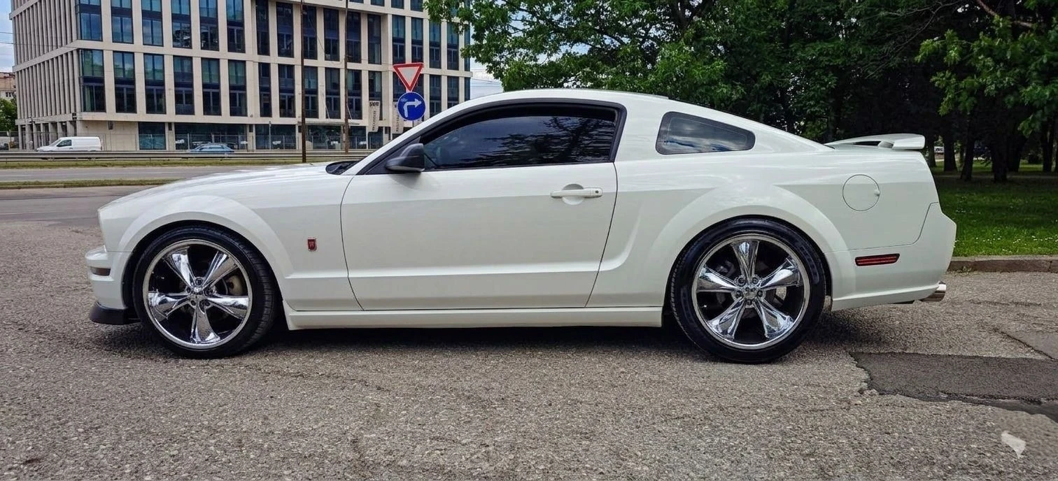 Ford Mustang GT Premium , снимка 7 - Автомобили и джипове - 54740719