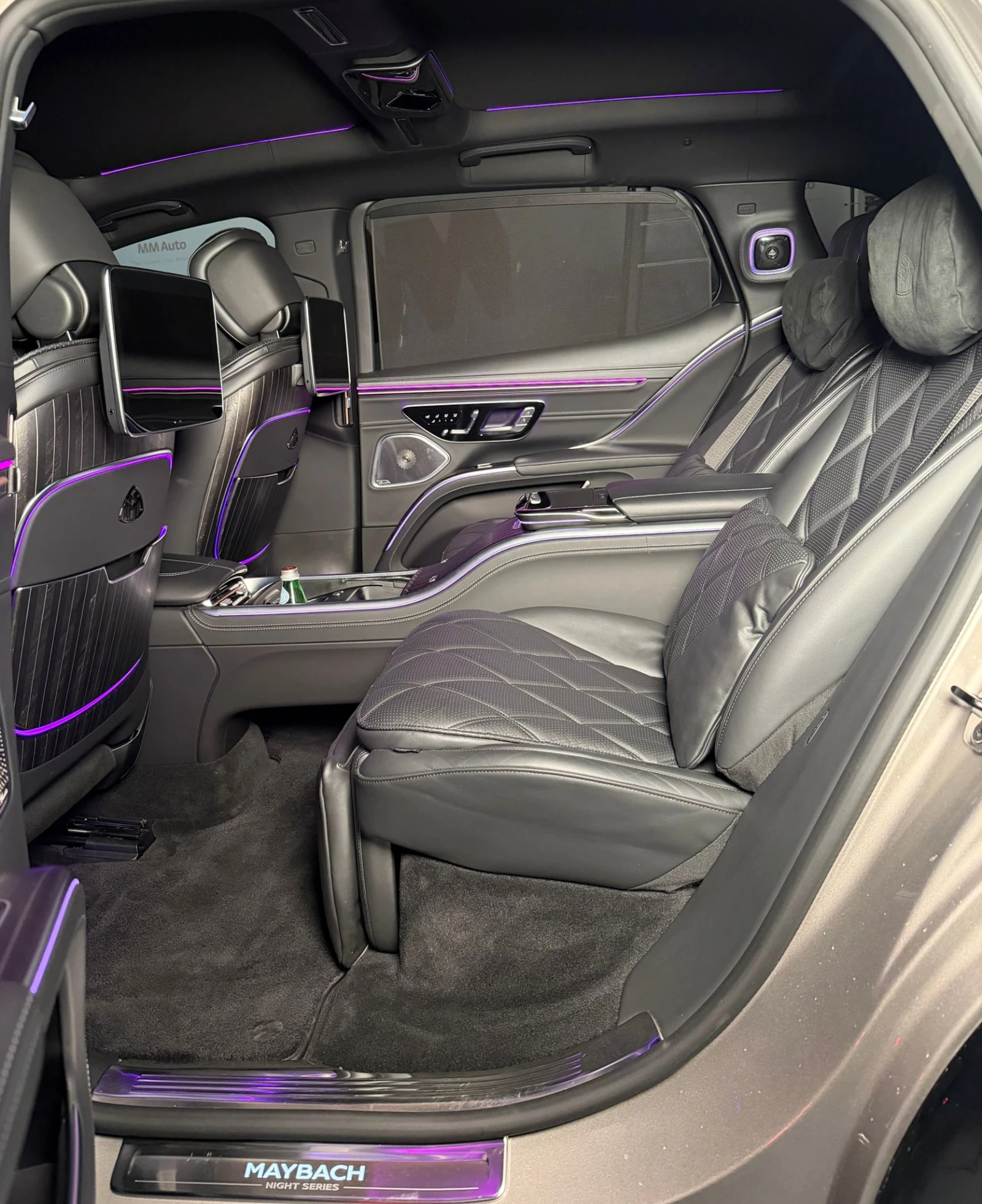 Mercedes-Benz EQS SUV 680 Maybach NightSeries* TV* BiColor* Chauffeu, снимка 15 - Автомобили и джипове - 54800646