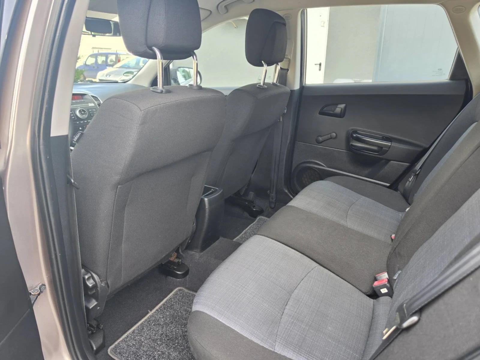 Kia Ceed | Mobile.bg � ����������� 8