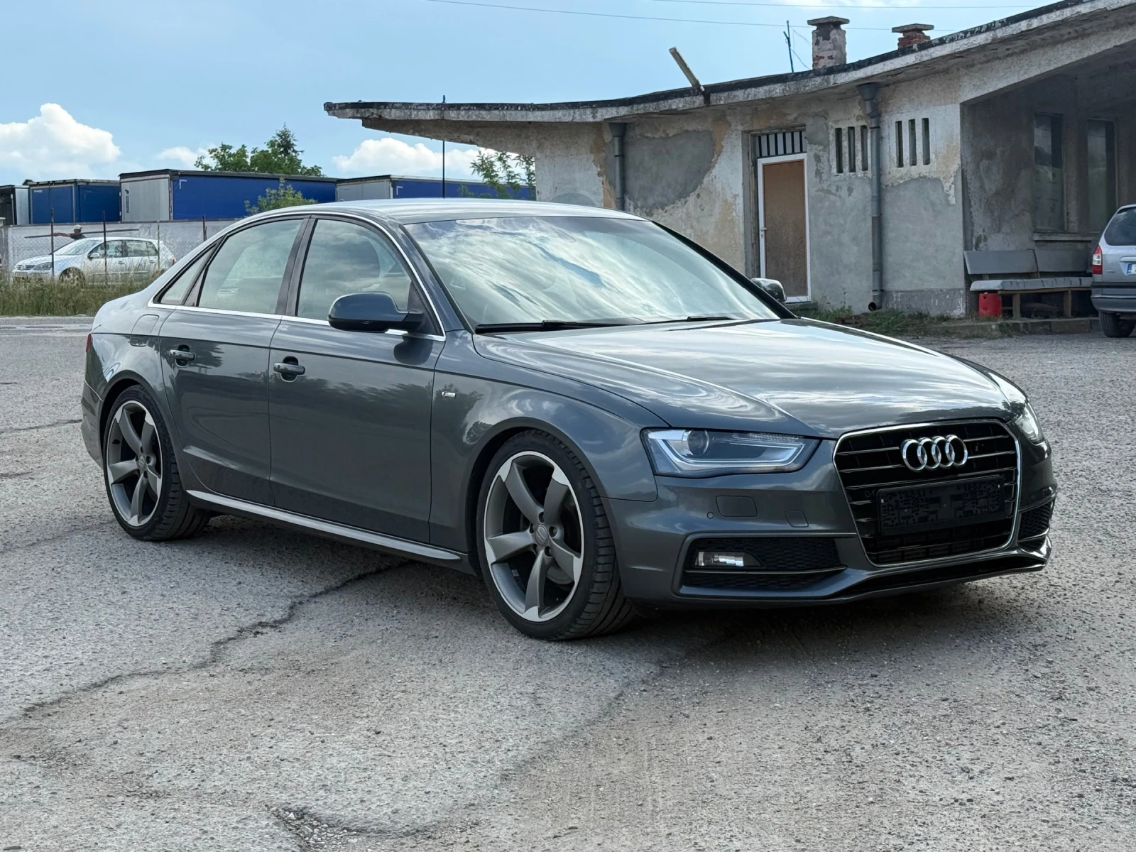 Audi A4 2.0 TDI 3x S-line FACELIFT, снимка 3 - Автомобили и джипове - 54931098