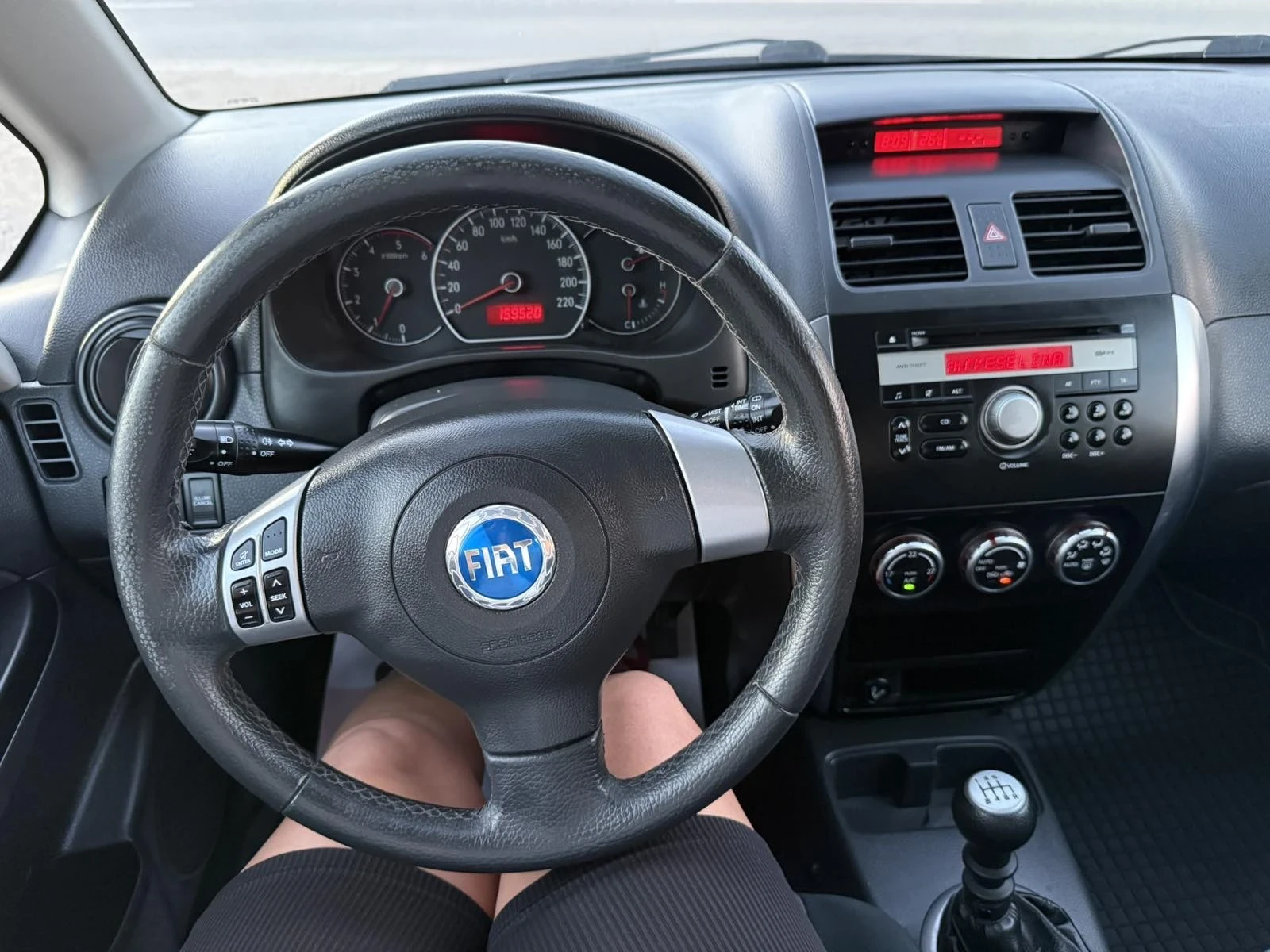 Fiat Sedici 1.9 DDIS 4x4, снимка 13 - Автомобили и джипове - 54948543