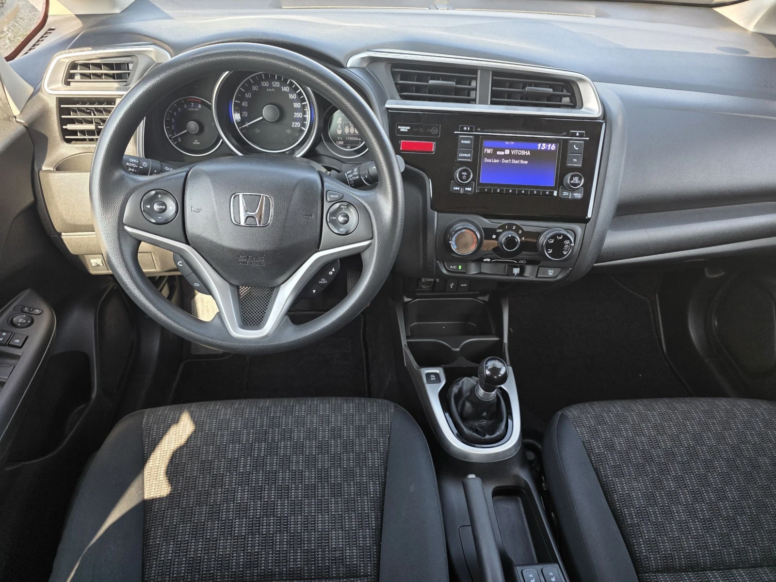 Honda Jazz 1.3i swiss edition , снимка 10 - Автомобили и джипове - 55255461