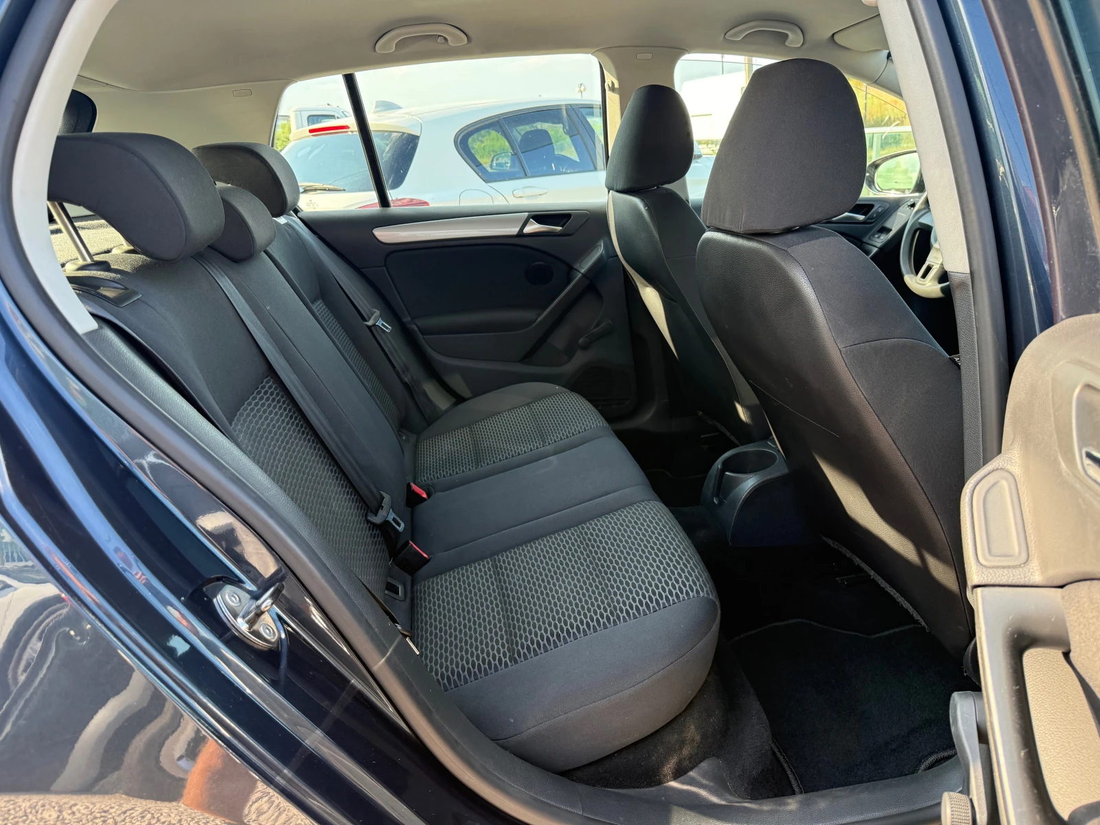 VW Golf 2.0TDi, 110кс, снимка 14 - Автомобили и джипове - 55352659