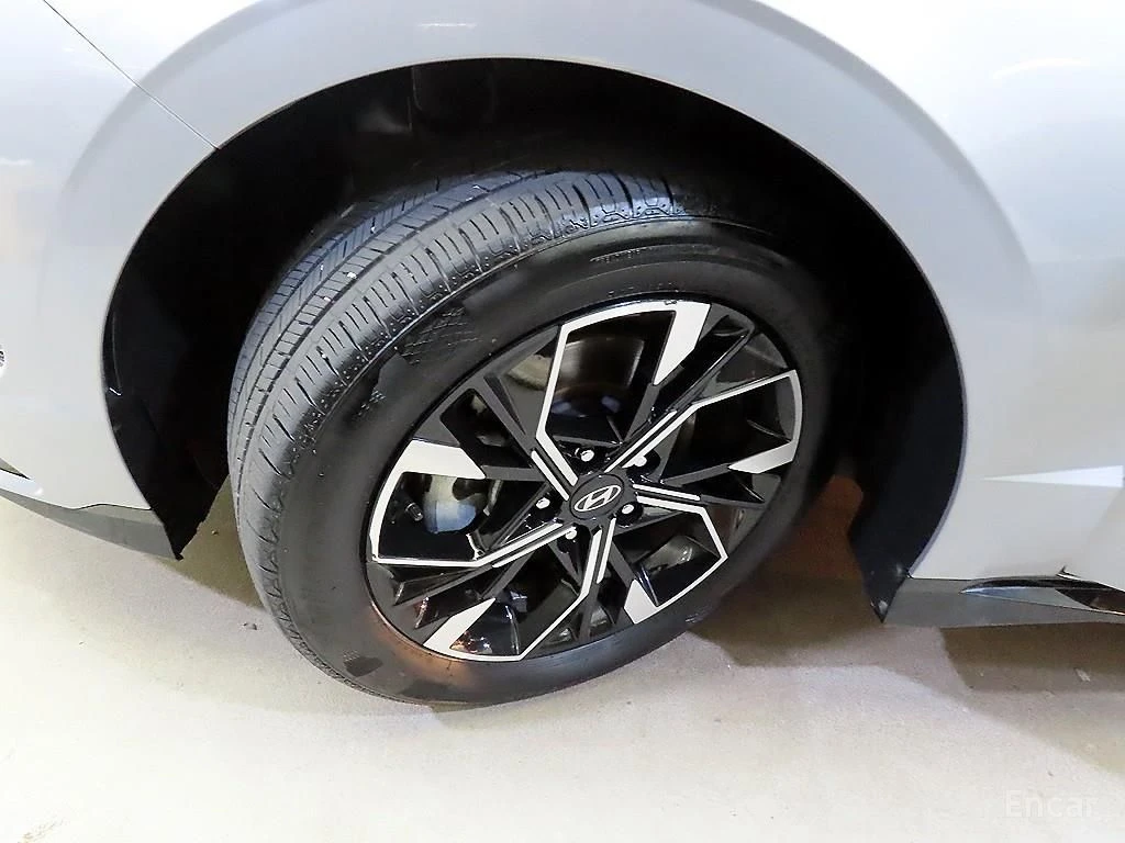 Hyundai Sonata 2.0* ГАЗ* ДИСТРОНИК* КАМЕРА* ПОДГРЕВ* КРАЙНА ЦЕНА, снимка 6 - Автомобили и джипове - 55532551