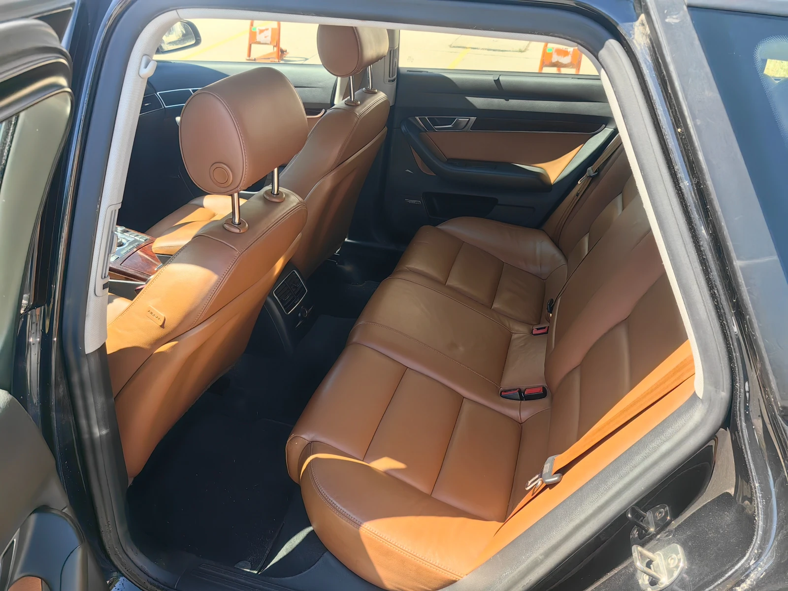 Audi A6 2.4i газ/бензин, снимка 8 - Автомобили и джипове - 55693929