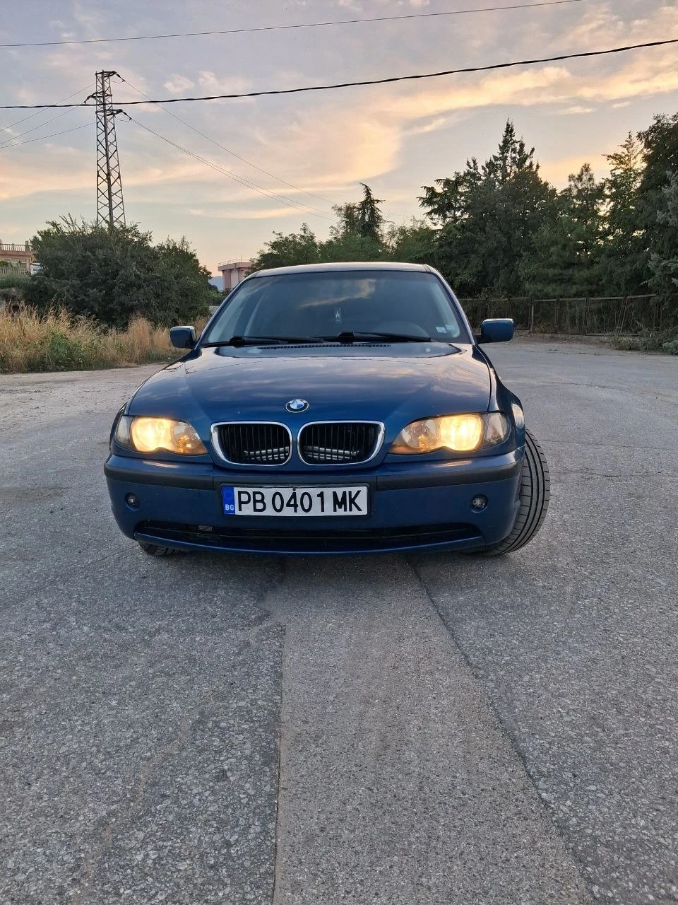 BMW 320 2.0Д  150к  клима