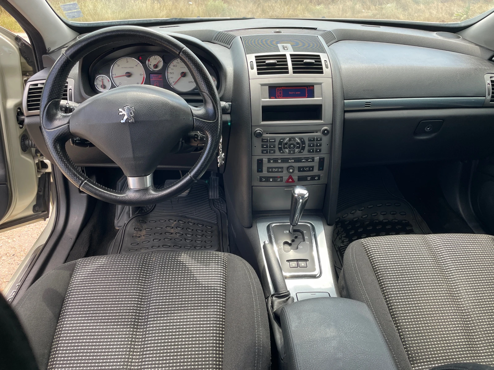 Peugeot 407 2.2i, снимка 9 - Автомобили и джипове - 56075269