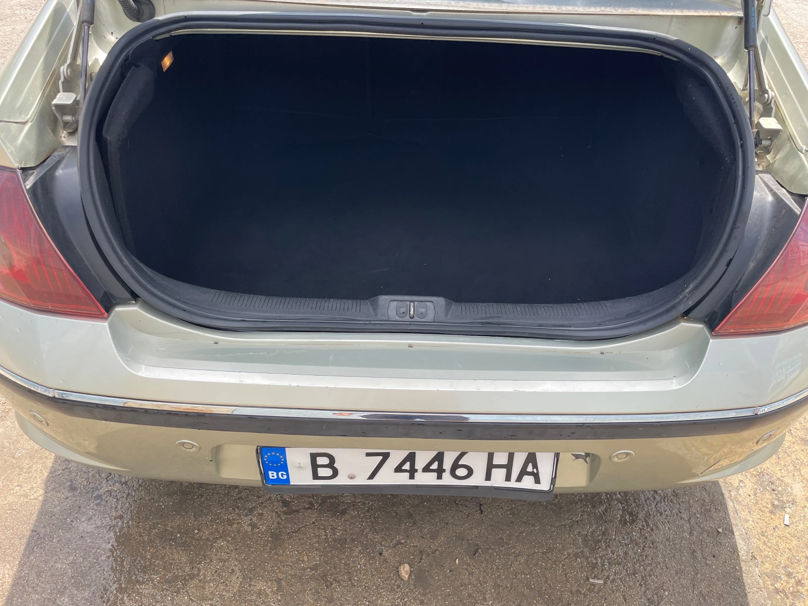 Peugeot 407 2.2i, снимка 12 - Автомобили и джипове - 56075269