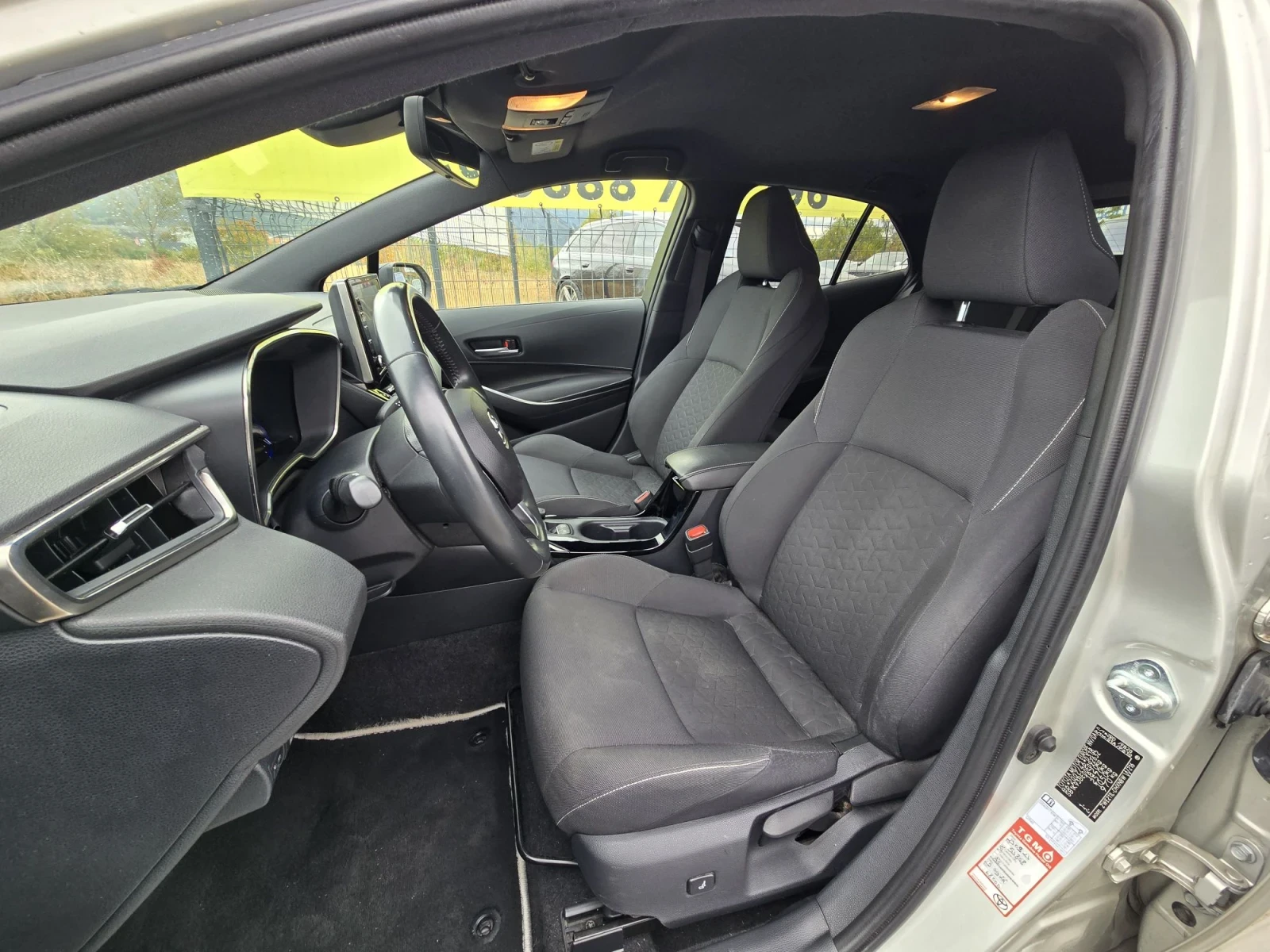 Toyota Corolla PREMIUM/HYBRID/CAMERA, снимка 8 - Автомобили и джипове - 56222438