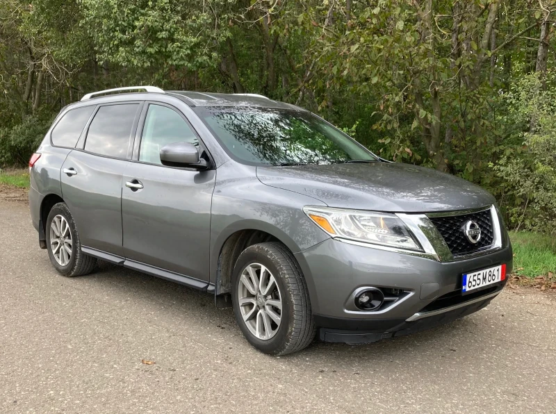 Nissan Pathfinder, снимка 4 - Автомобили и джипове - 47395335