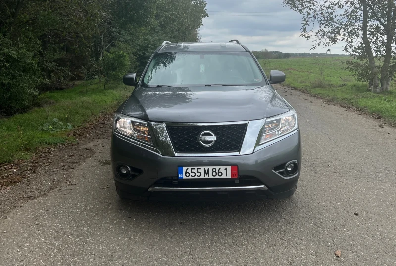 Nissan Pathfinder, снимка 1 - Автомобили и джипове - 47395335