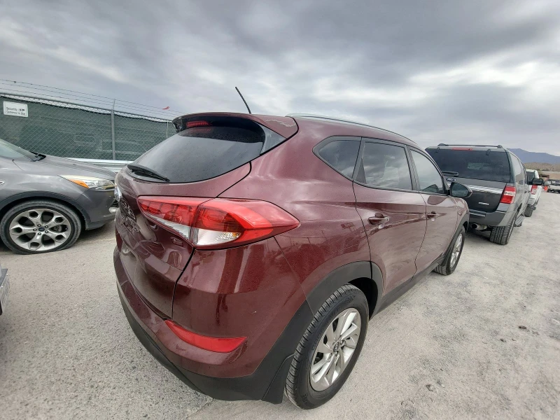 Hyundai Tucson SE w/Beige Interior, снимка 13 - Автомобили и джипове - 47693170