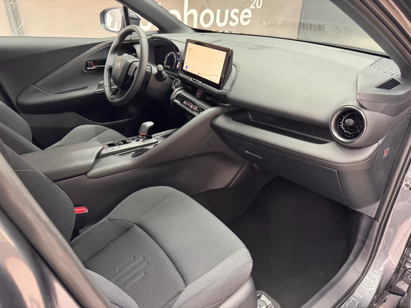 Toyota C-HR 2.0HYBRID* НАЛИЧЕН* TEAM D* DISTR* KEYLESS* CAMERA, снимка 16 - Автомобили и джипове - 47925836