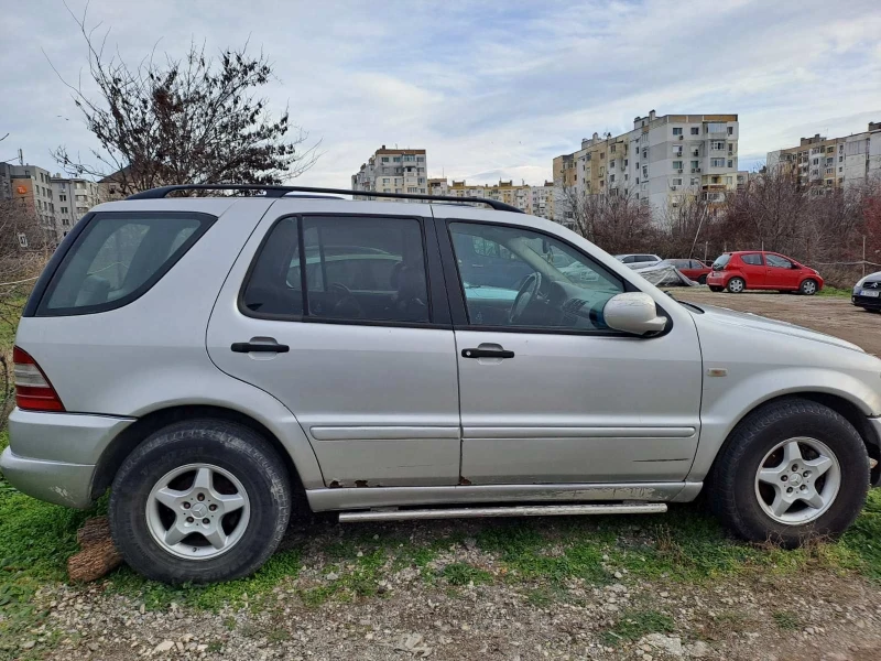 Mercedes-Benz ML 320, снимка 2 - Автомобили и джипове - 48540324