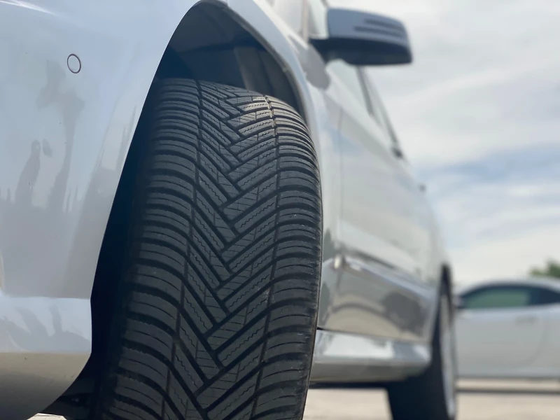 Mercedes-Benz GLK ///AMG 4MATIC CAMERA PARK ASSIST, снимка 16 - Автомобили и джипове - 51493742