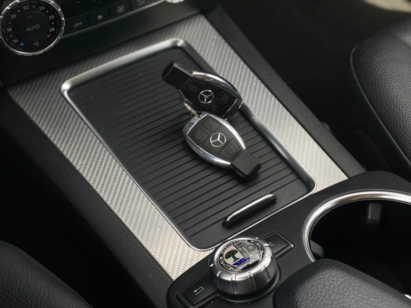 Mercedes-Benz GLK ///AMG 4MATIC CAMERA PARK ASSIST, снимка 11 - Автомобили и джипове - 51493742