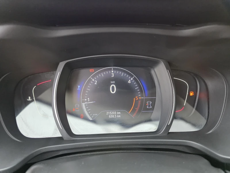 Renault Kadjar 1.5DCI EURO6B , снимка 16 - Автомобили и джипове - 52191691
