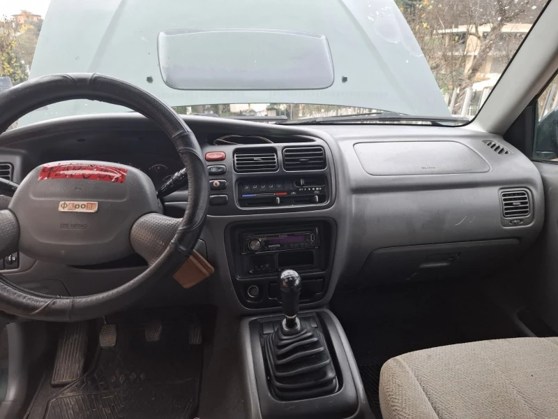 Suzuki Grand vitara 2.0, снимка 9 - Автомобили и джипове - 52694324