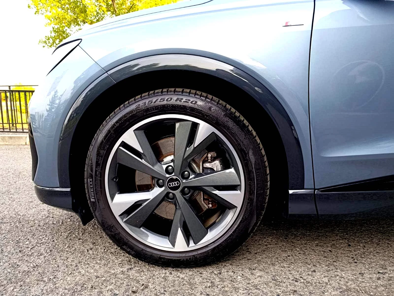 Audi Q4 Etron 50 Quattro S Line Sportback - изображение 8