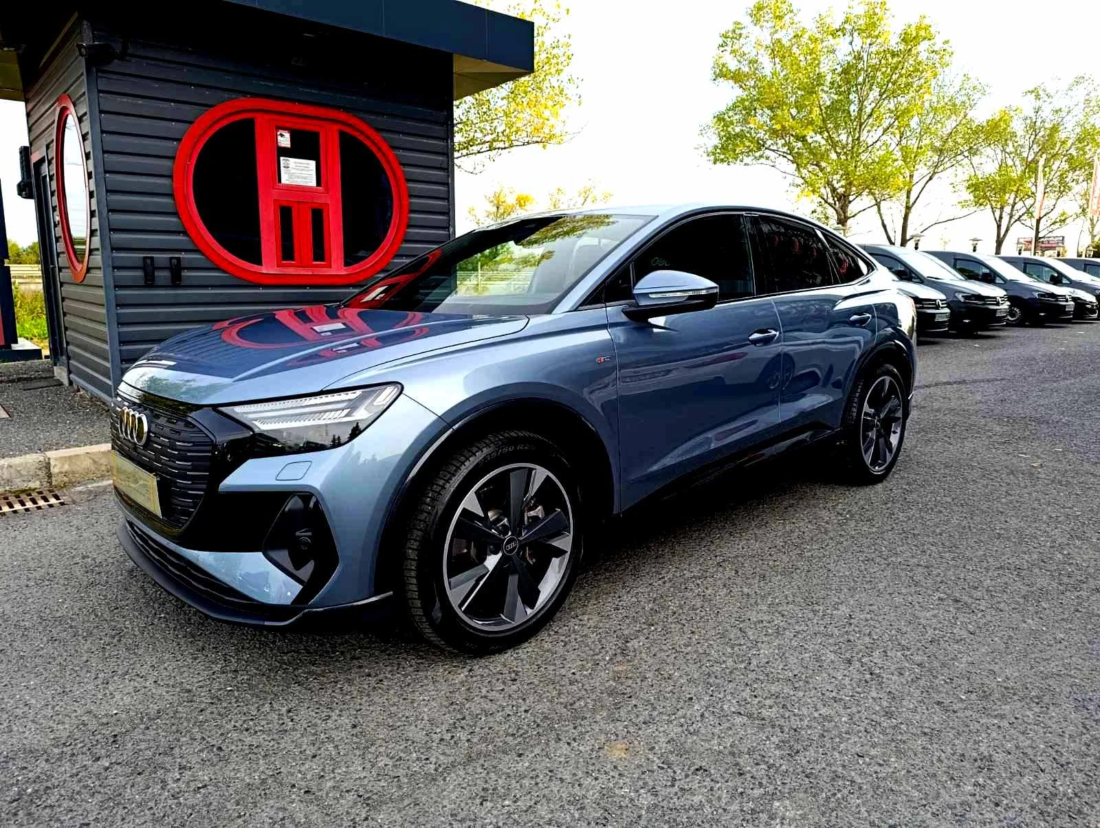 Audi Q4 Etron 50 Quattro S Line Sportback - изображение 3