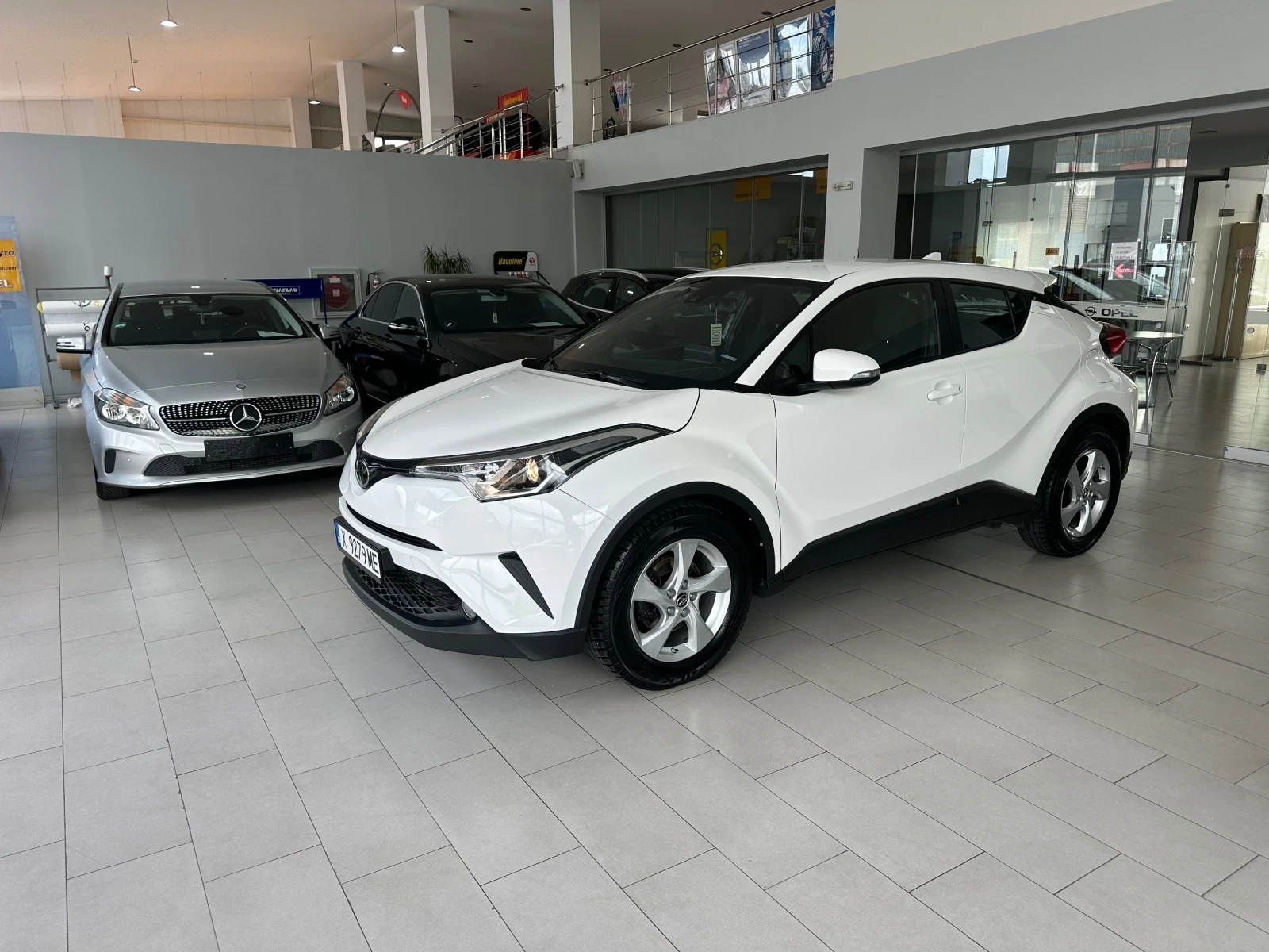 Toyota C-HR 4x4 - изображение 2