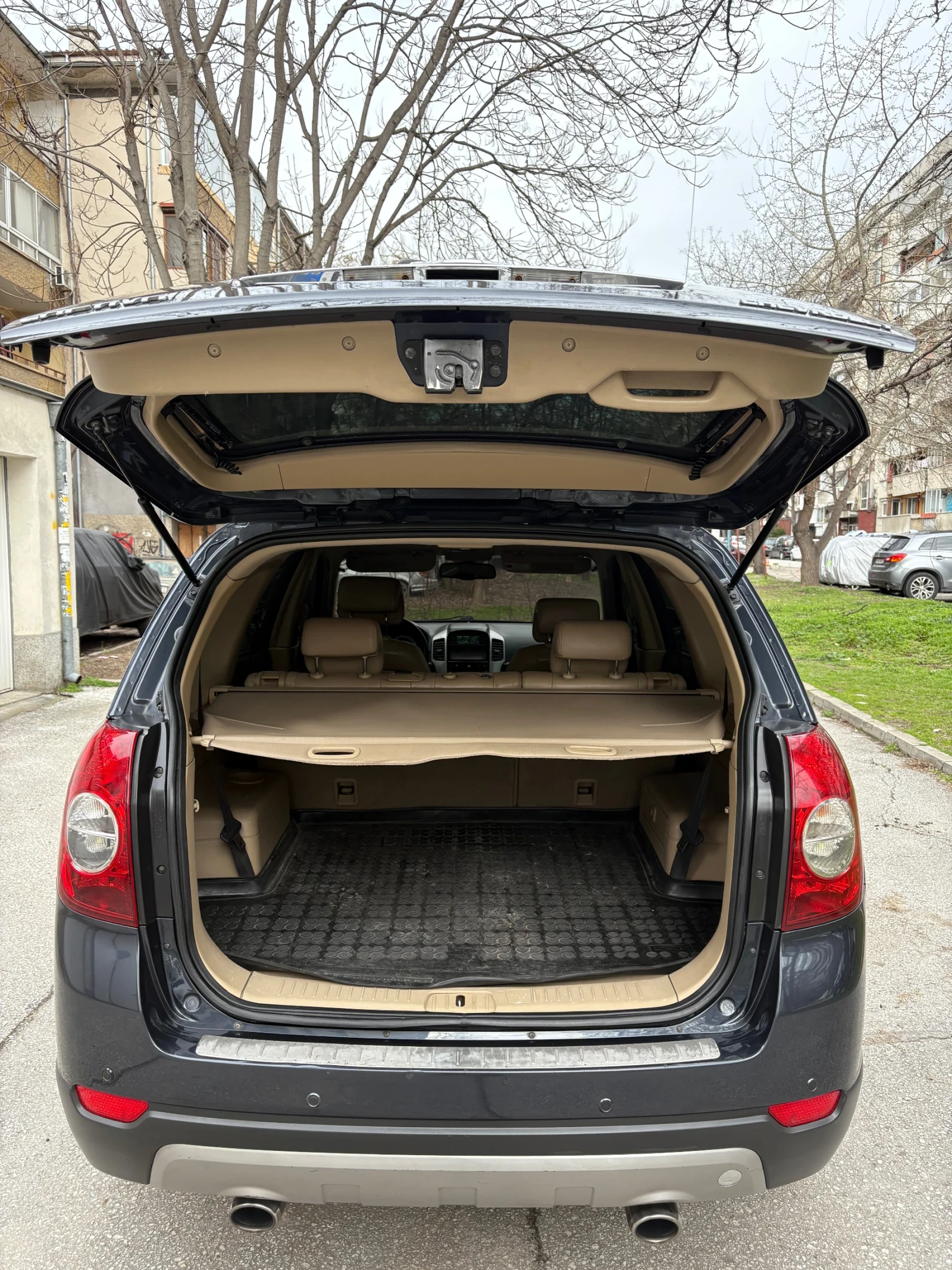 Chevrolet Captiva Chevrolet Captiva 2.0d 4x4 , снимка 9 - Автомобили и джипове - 54034137