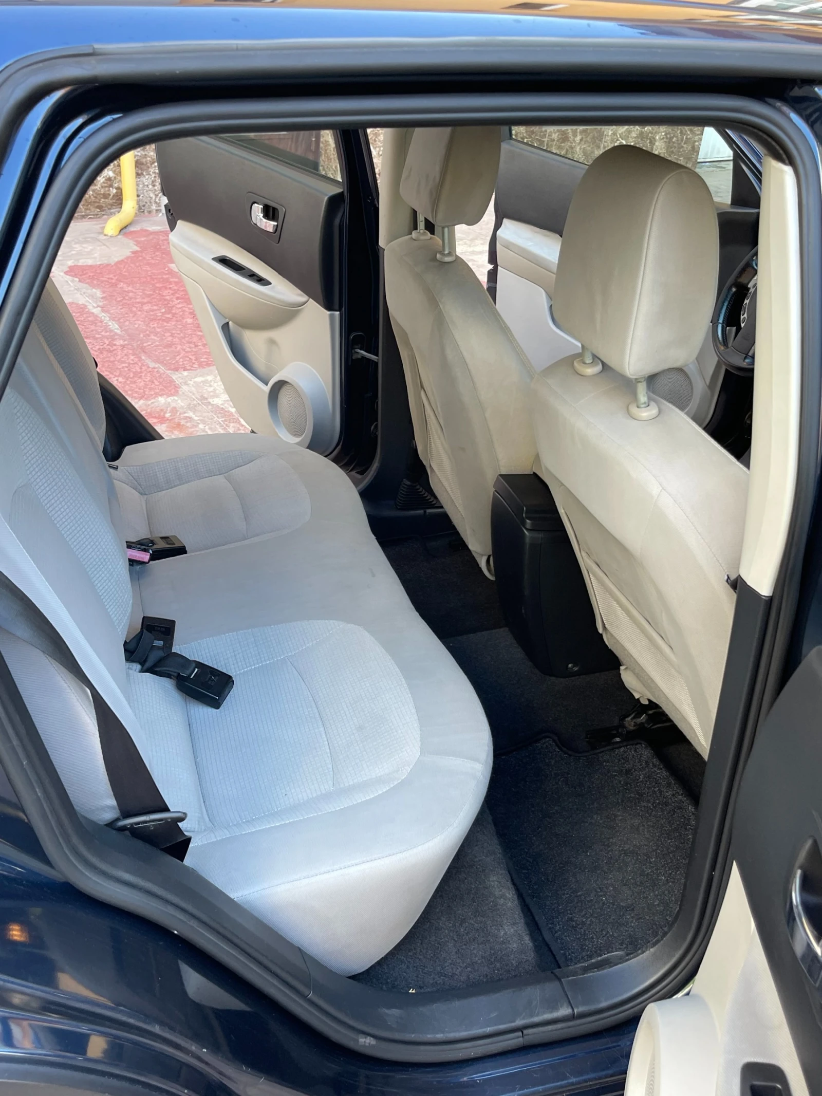 Nissan Qashqai 2.0 dci 4x4, снимка 11 - Автомобили и джипове - 54034150