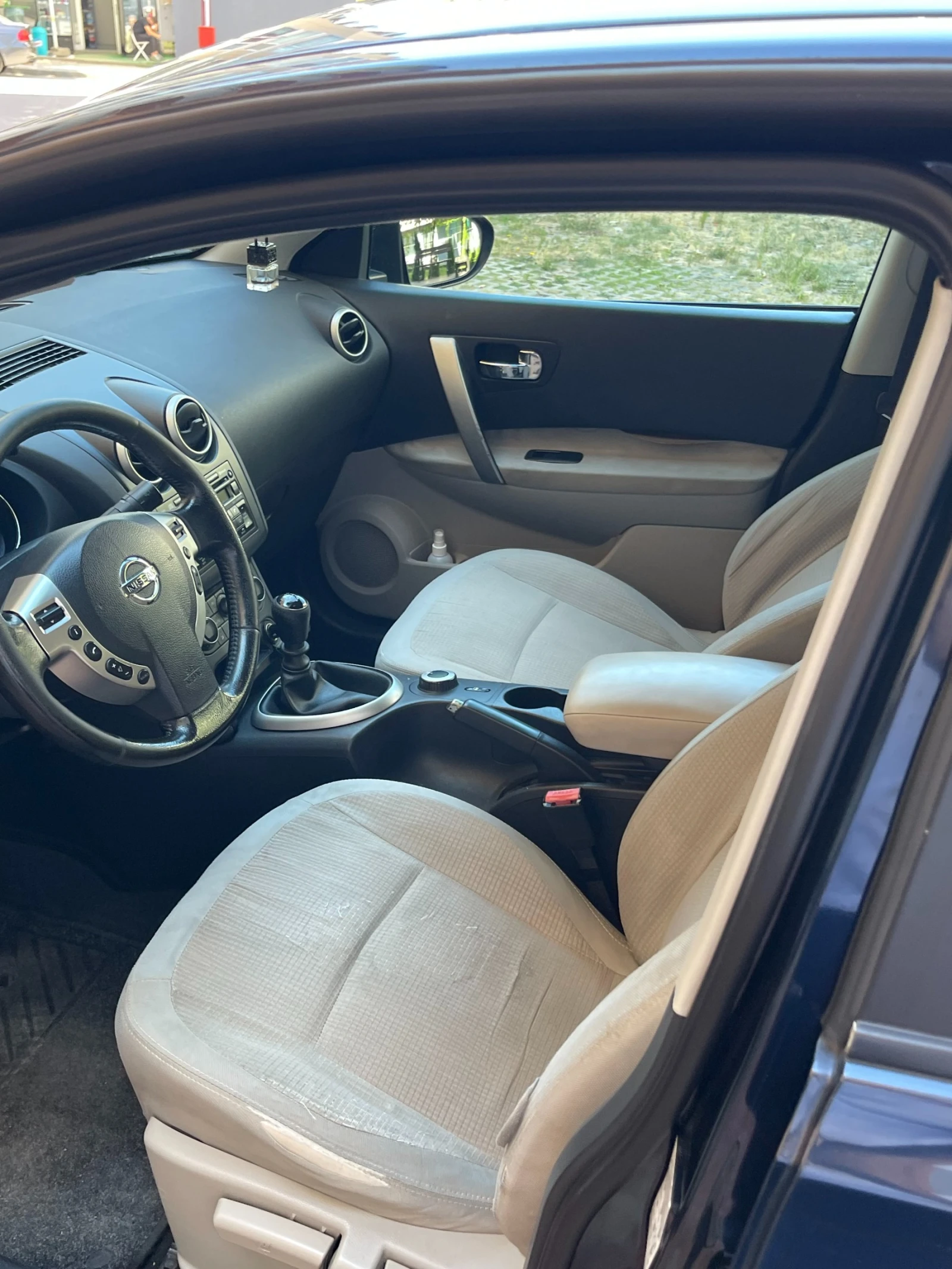 Nissan Qashqai 2.0 dci 4x4, снимка 8 - Автомобили и джипове - 54034150