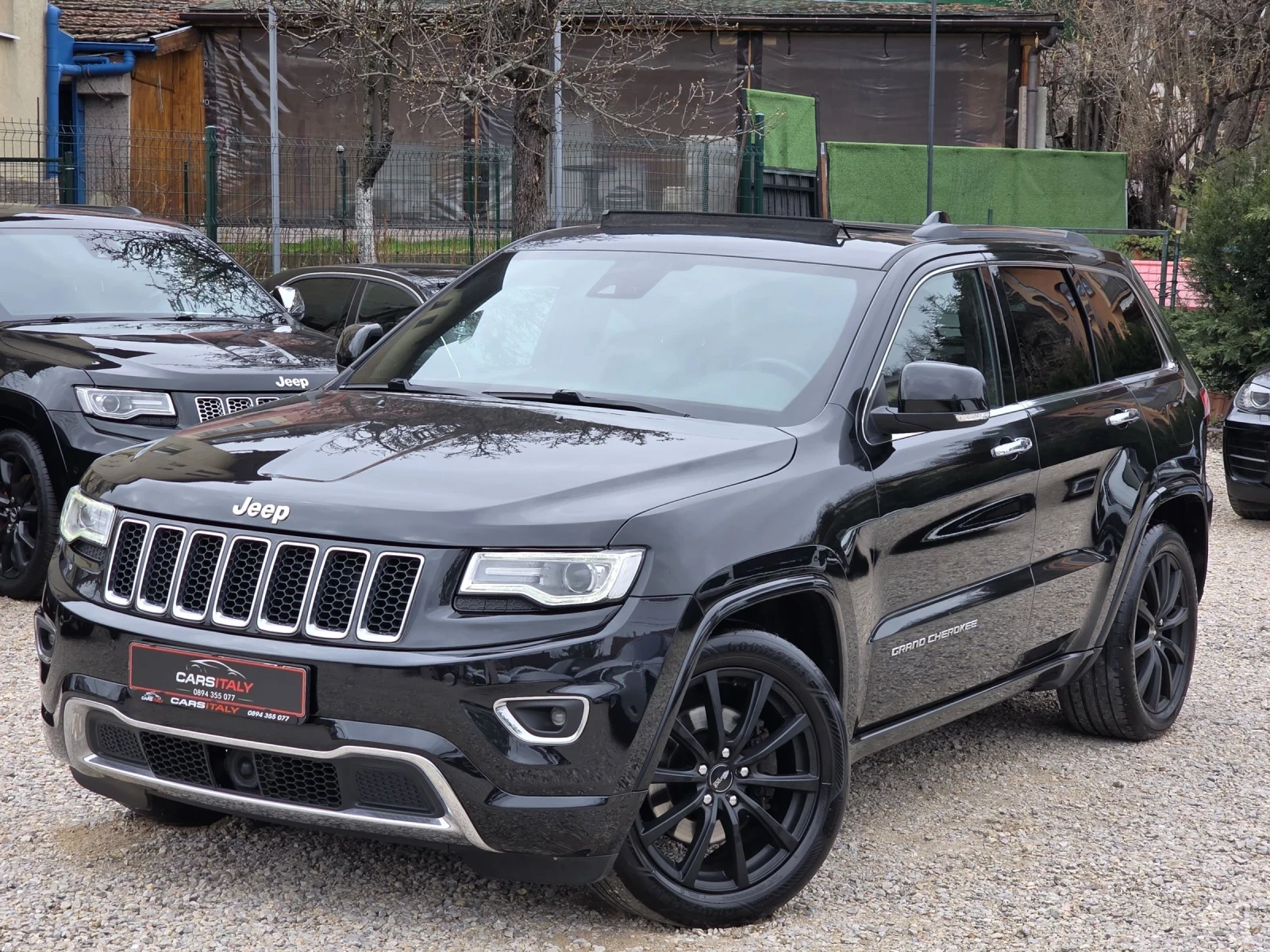 Jeep Grand cherokee OVERLAND= PANO= DISTRONIK, снимка 3 - Автомобили и джипове - 54038986
