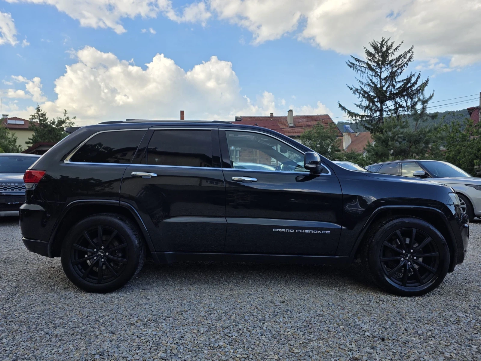 Jeep Grand cherokee OVERLAND= PANO= DISTRONIK, снимка 8 - Автомобили и джипове - 54038986