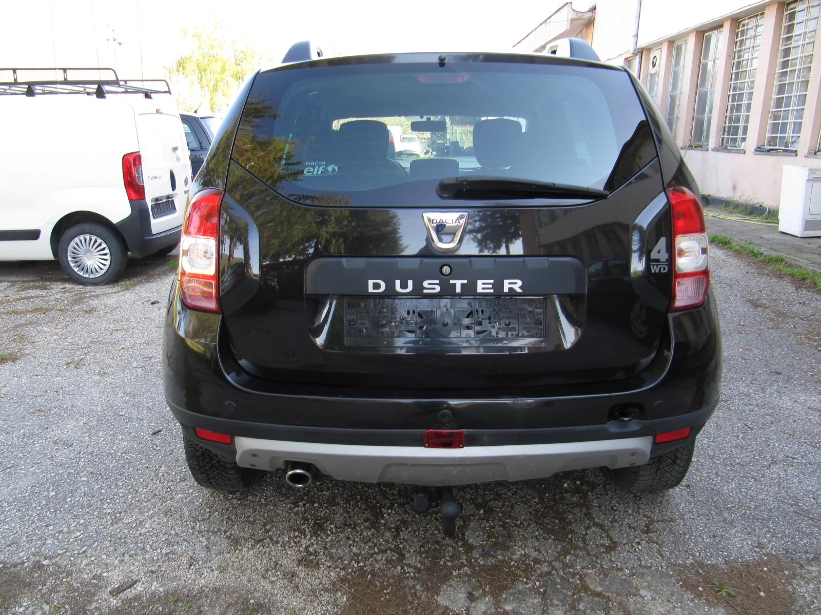 Dacia Duster 1.5dci 4X4 NAVI, снимка 4 - Автомобили и джипове - 54316097