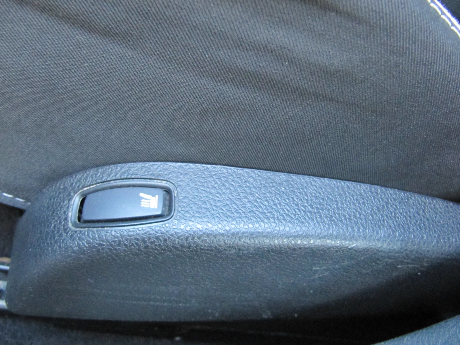 Dacia Duster 1.5dci 4X4 NAVI, снимка 15 - Автомобили и джипове - 54316097