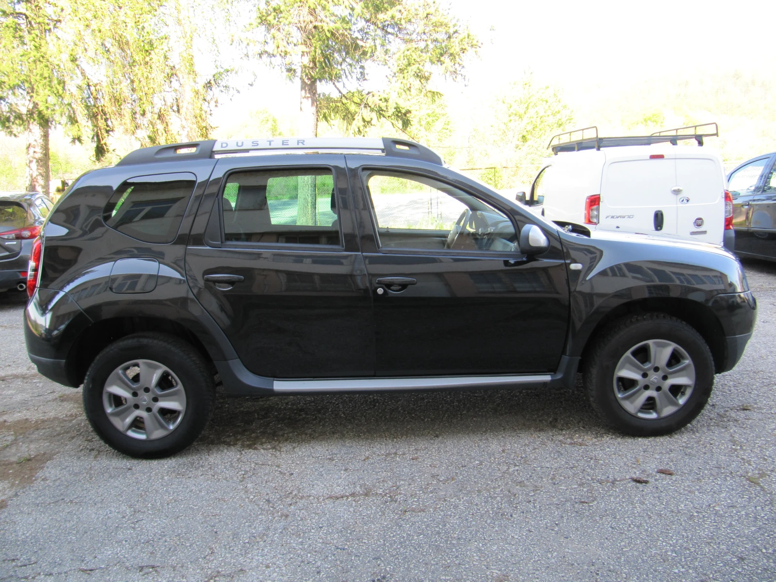 Dacia Duster 1.5dci 4X4 NAVI, снимка 2 - Автомобили и джипове - 54316097