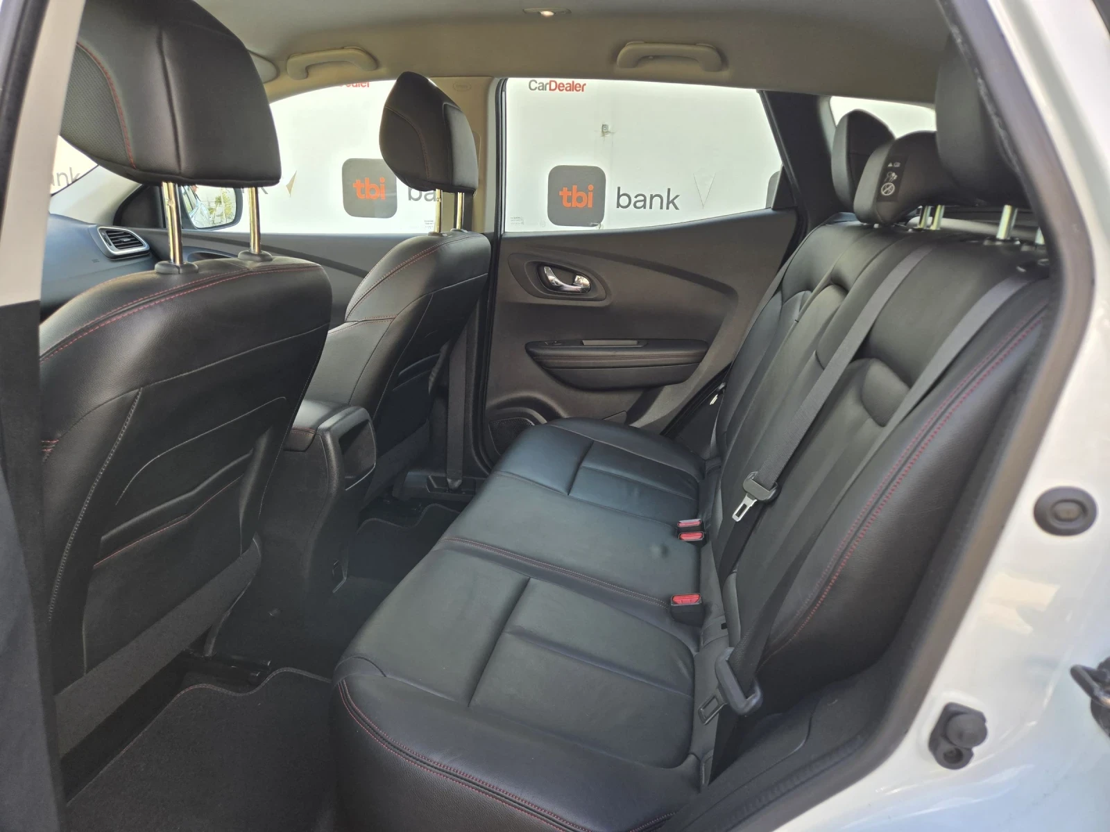 Renault Kadjar 1.5DCI-110кс= АВТОМАТ= HYPNOTIC= LED= CAMERA= ПОДГ, снимка 9 - Автомобили и джипове - 54597920