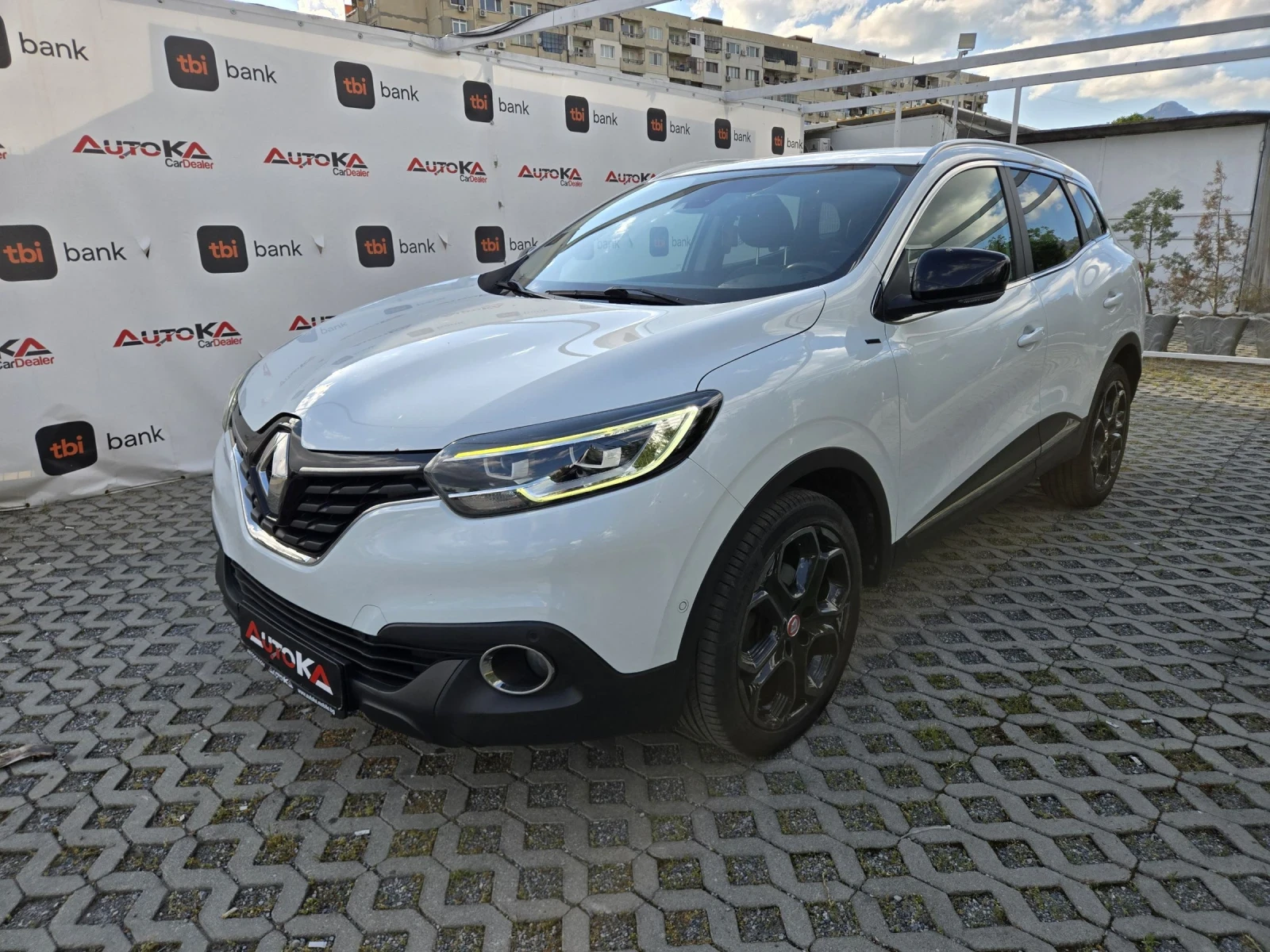 Renault Kadjar 1.5DCI-110кс= АВТОМАТ= HYPNOTIC= LED= CAMERA= ПОДГ, снимка 6 - Автомобили и джипове - 54597920
