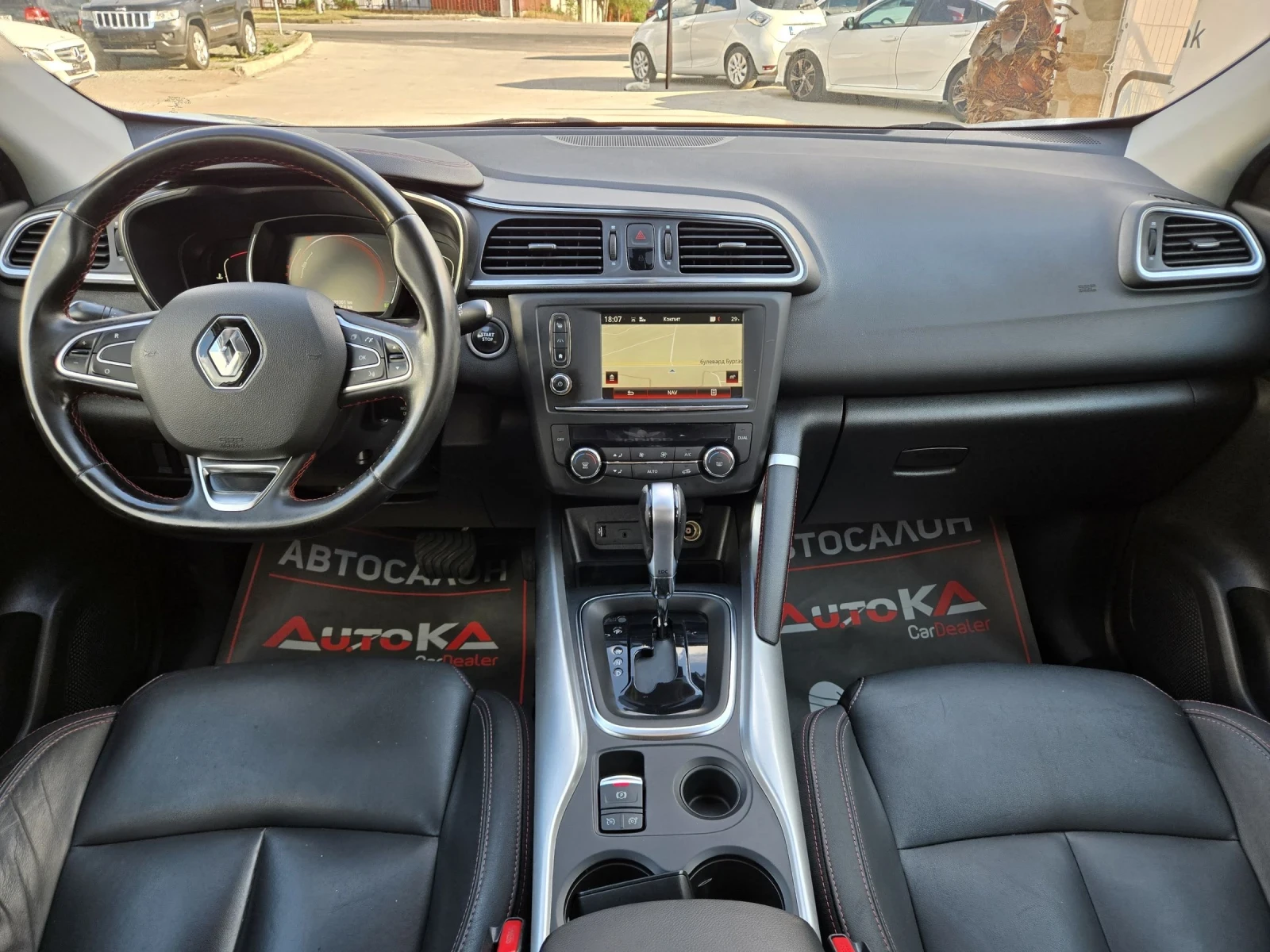 Renault Kadjar 1.5DCI-110кс= АВТОМАТ= HYPNOTIC= LED= CAMERA= ПОДГ, снимка 12 - Автомобили и джипове - 54597920